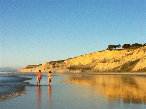 naked in san diego|Blacks Beach: Everything About Largest Nude Beach in San。